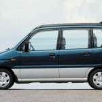 Daihatsu Move mit Dachspoiler-> Geil