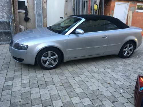 Klare Linie das Audi A4 Cabrio