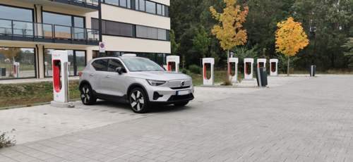XC40 Extended Range an Tesla-SUC