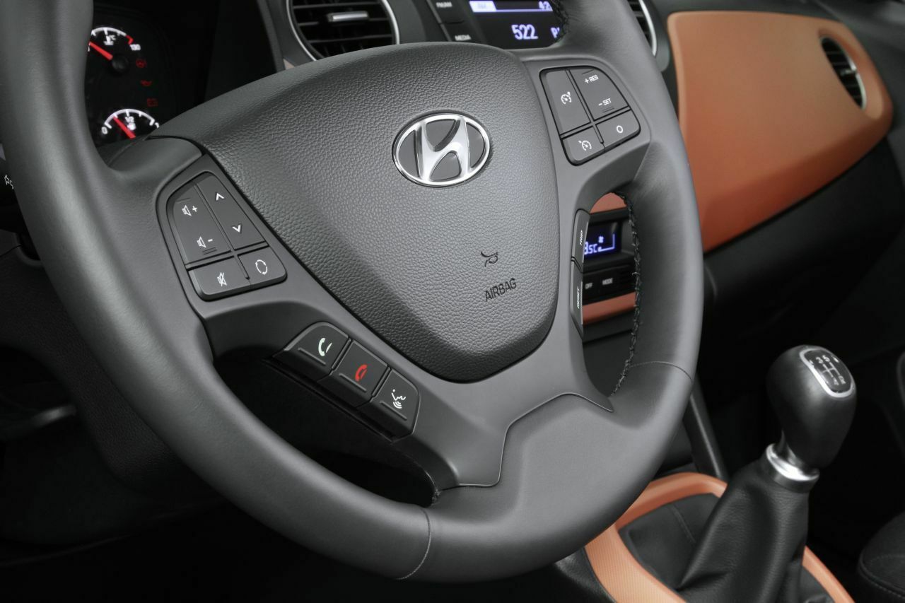Hyundai i10: Multifunktions-Lenkrad
