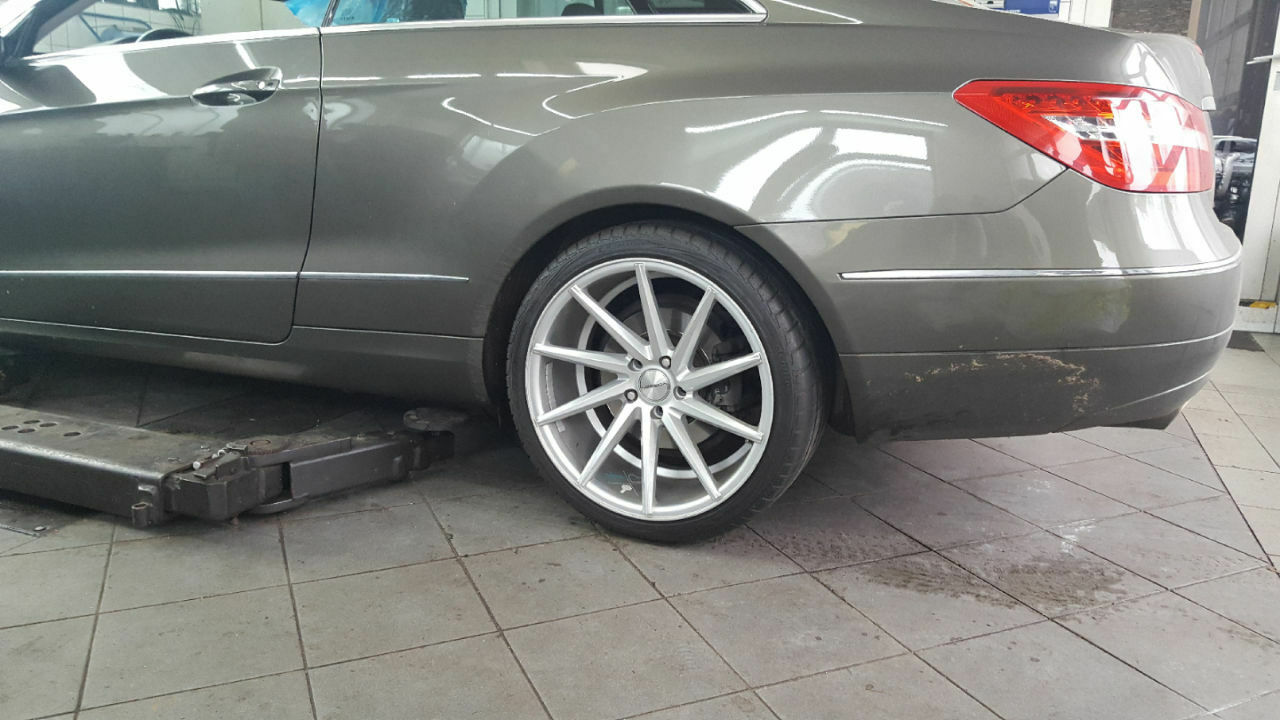 Schöne und leichte 19" Felgen