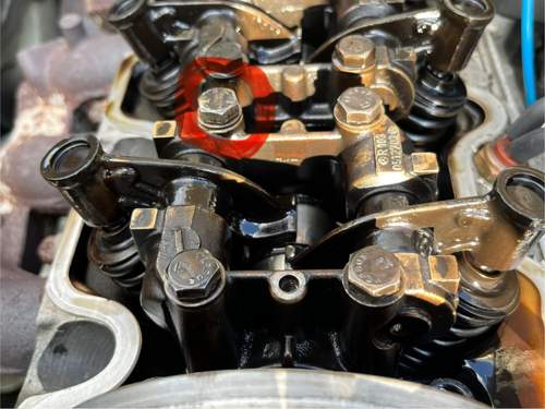 Falsche Schraube montiert oben links