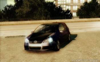 R32