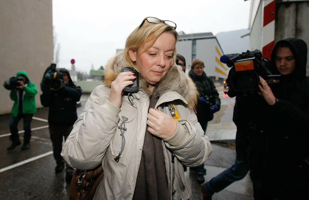 Managerin Sabine Kehm machte am Montagabend deutlich, dass Michael Schumacher nicht außer Lebensgefahr ist