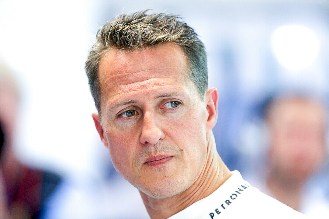 Michael Schumacher ist nach fünfeinhalb Monaten aus dem Koma erwacht. Das teilte seine Managerin Sabine Kehm am Montag mit