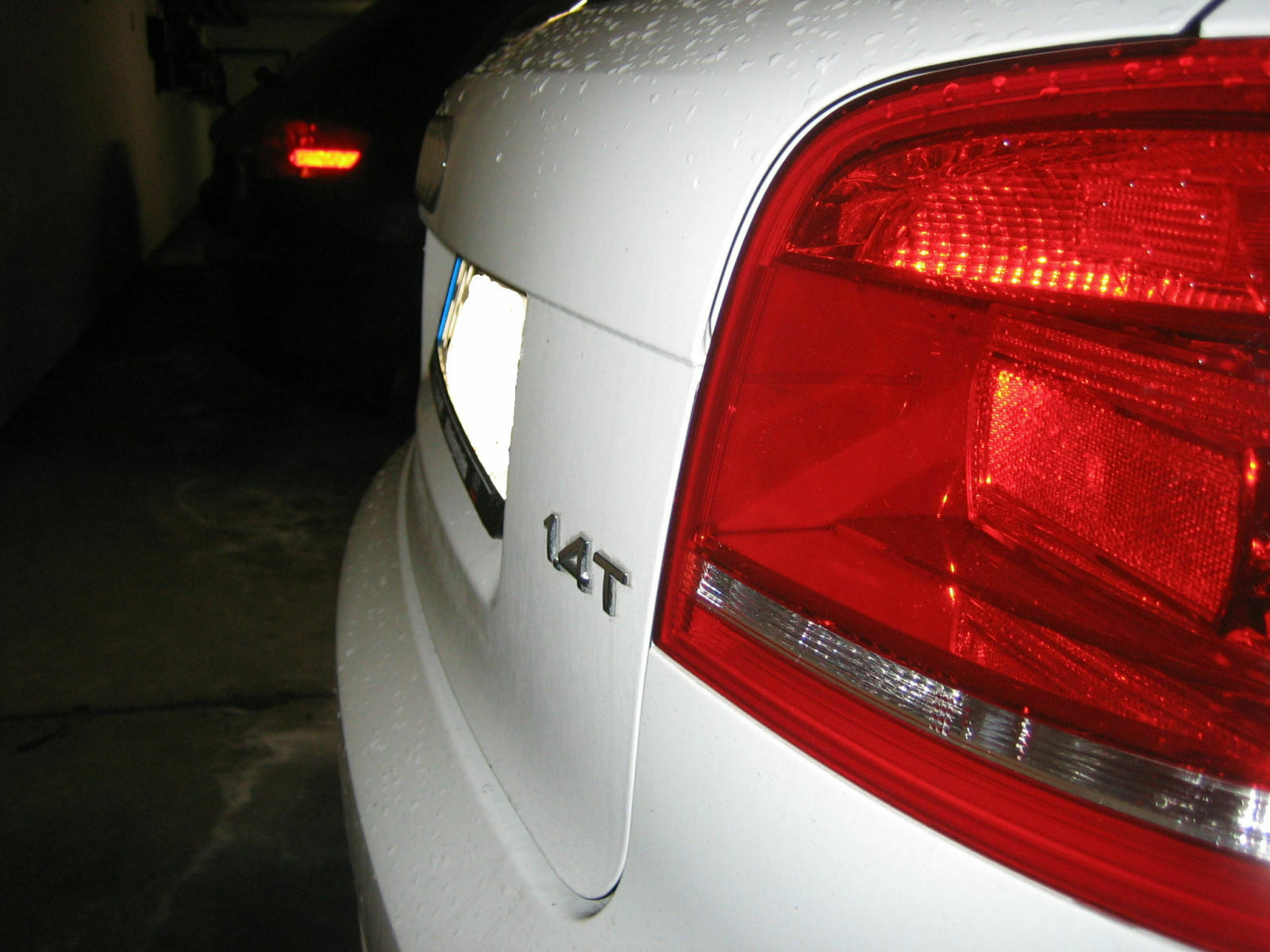 Schwarz vs. weiss - Oder: 2.0 TFSI vs. 1.4 TFSI