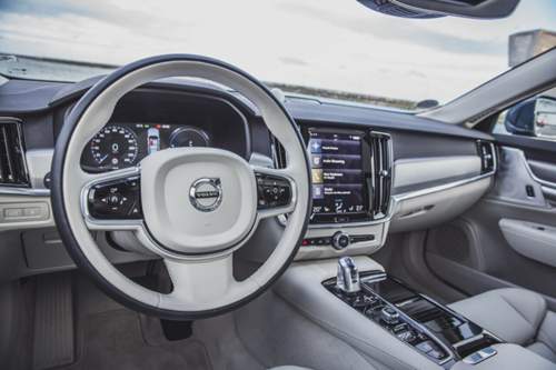 Schönes Leder, hochwertige Oberflächen: Der Volvo V90 fühlt sich sehr angenehm an