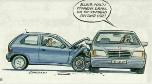 Kleines Auto gegen grosses Auto..jpg