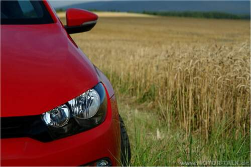 Scirocco-rot-feld-detail