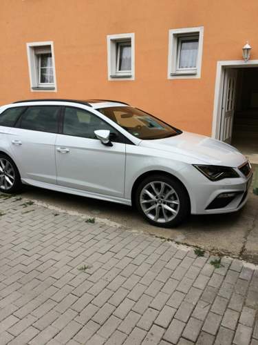 Seat-leon-st-156