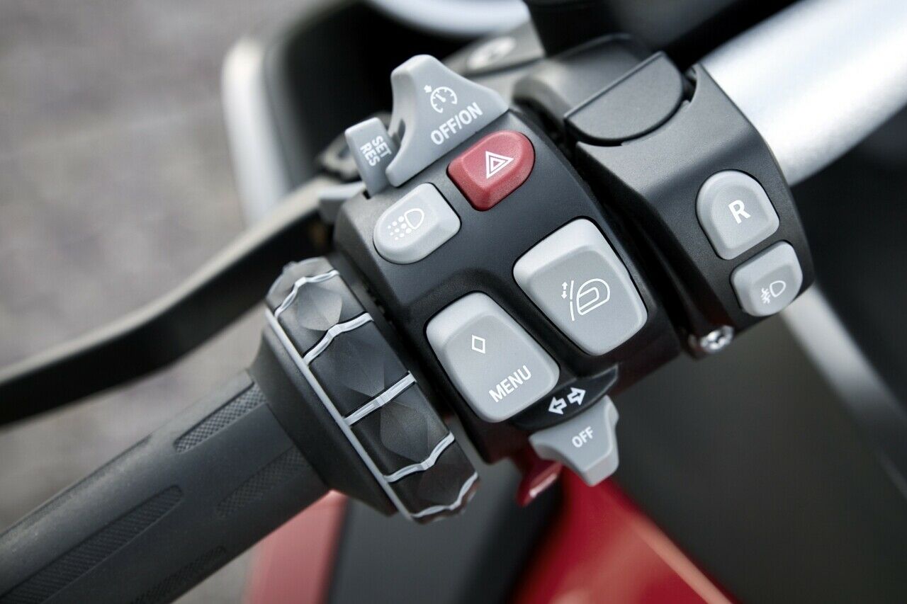BMW hat bei der K 1600 GT besonders auf Bedienbarkeit und Ergonomie geachtet