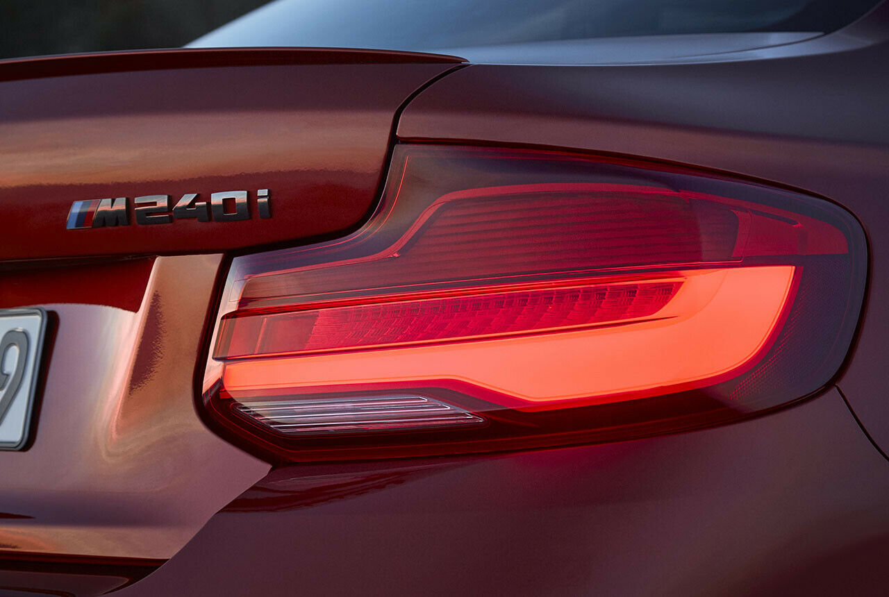 BMW 2er Facelift: Die neue Grafik der Rückleuchten