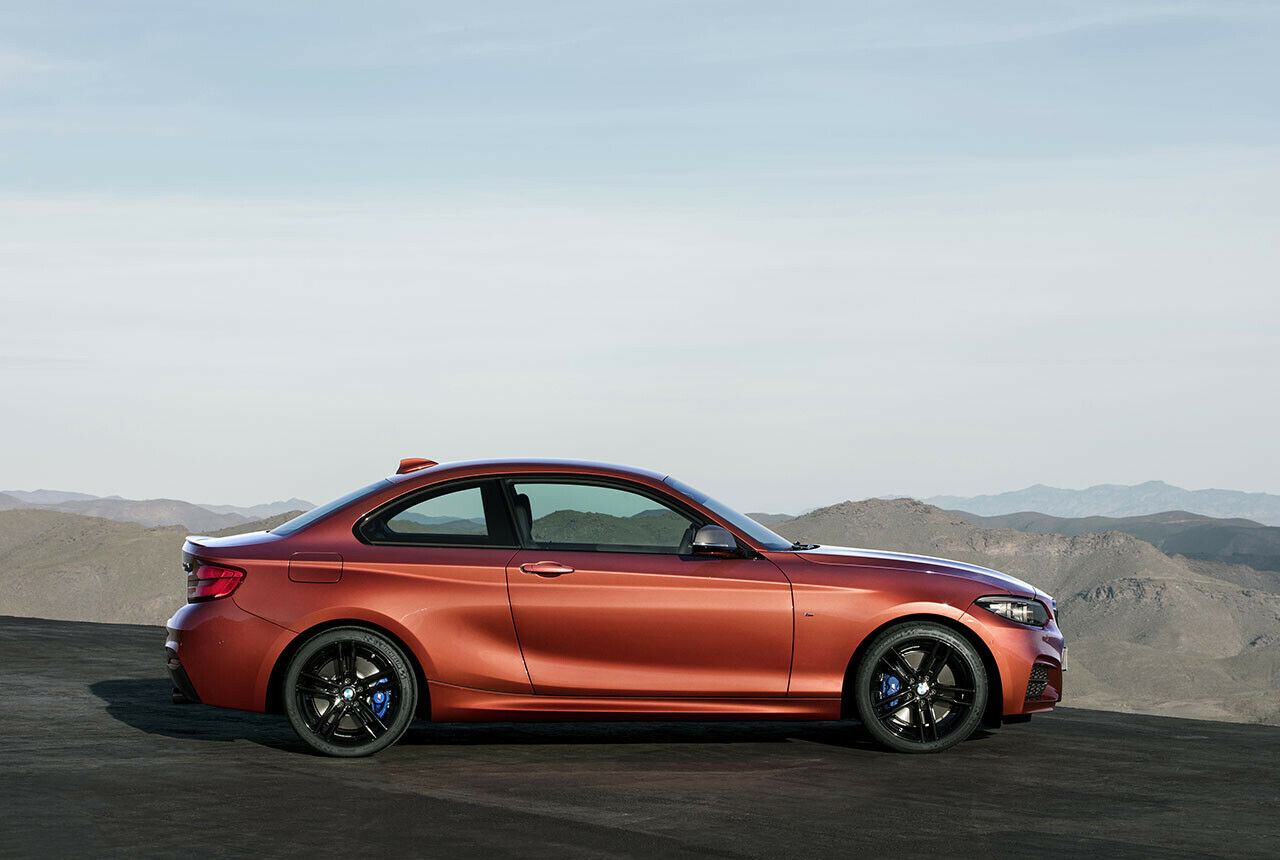 Für das BMW 2er Facelift wurden vier neue Felgen ins Programm genommen, darunter diese schwarze Version
