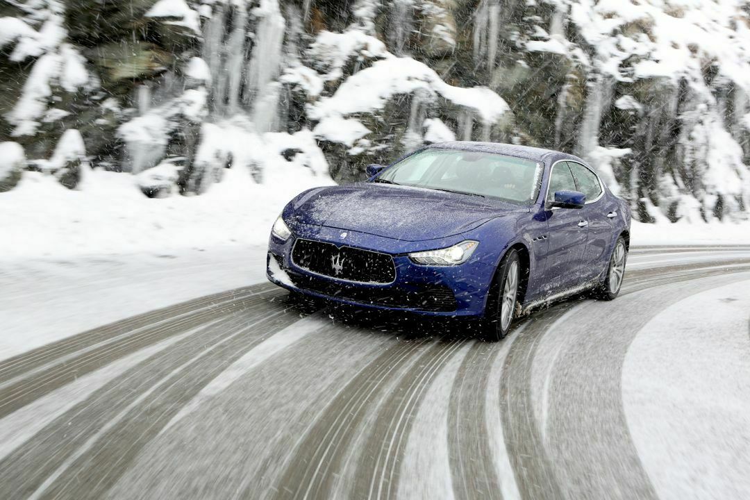 Untergründe wie dieser sind für die neuen Allrad-Modelle von Maserati kein Problem. Im ICE-Modus bringt die Wagen nichts aus der Ruhe