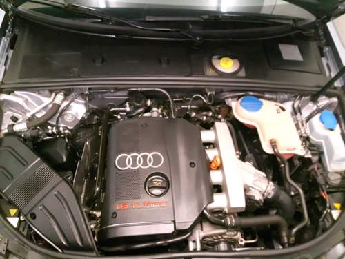 Audi B7 Cabrio Motorraum