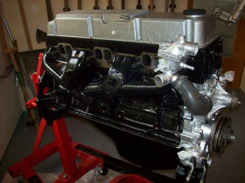 Motor-lackiert-von-rechts