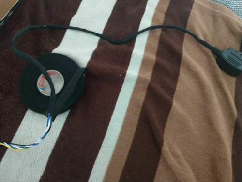 Kabel ummantelt.jpg