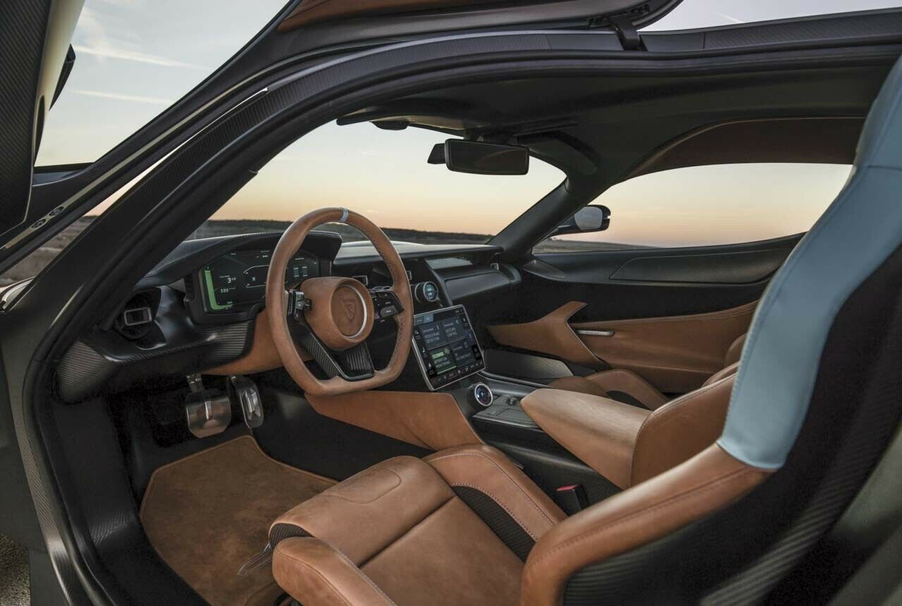 Der Innenraum des Rimac Concept 2: Der E-Sportler soll einst autonomes Fahren auf Stufe vier ermöglichen. Heißt: Selbst fahren, jedoch mit Fahrer an Bord