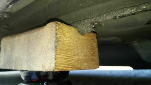 Aufgebocktes Fahrzeug
