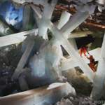 Höhle mit Entdeckern