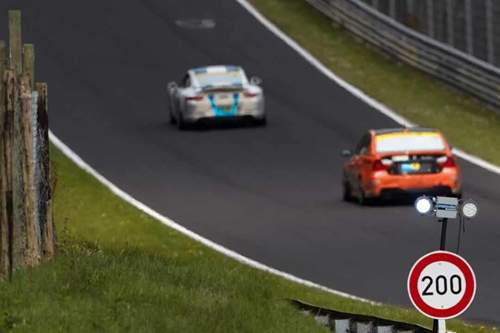 Nach einem schweren Unfall im März 2015 gibt es neue Sicherheitsvorschriften auf dem Nürburgring