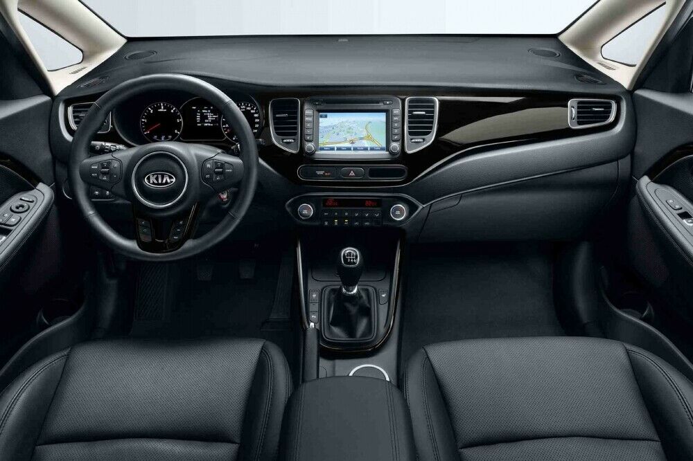 Kia Carens: Cockpit wie im Cee'd