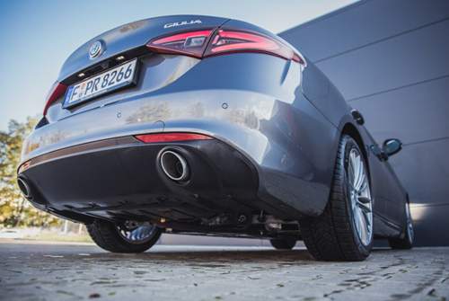 Das Fahrwerk arbeitet sportlich und präzise - ingesamt ist die Giulia etwas für dynamische Fahrer