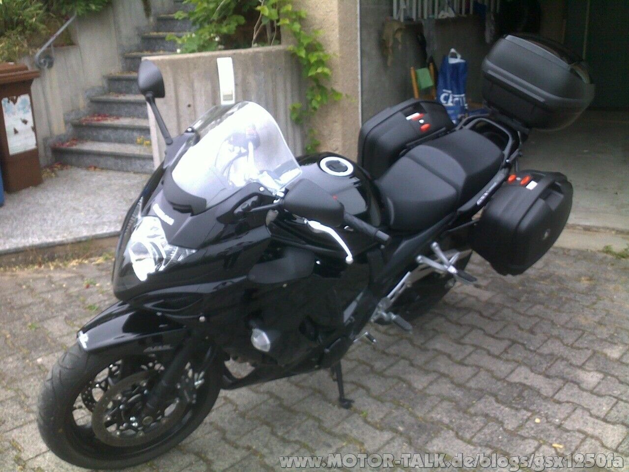 Siggi�s GSX1250FA, schwarz mit leichten Umbauten