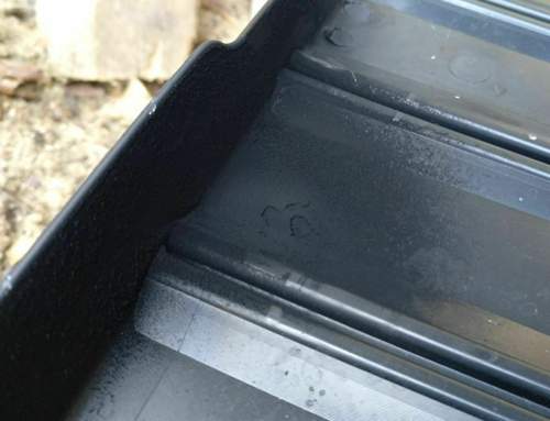 Ruß unter der Motorabdeckung