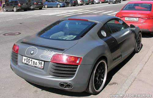 Audi-r8-bmw-2-heck