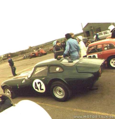 Luton-gullwing