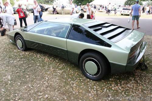 Aston-martin-bulldog