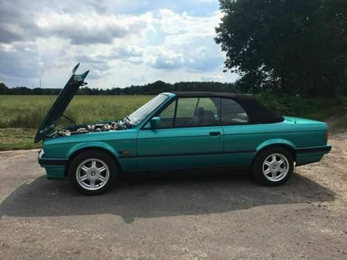 Neongrün_E30