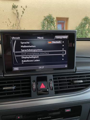 Smartphone Interface grau hinterlegt