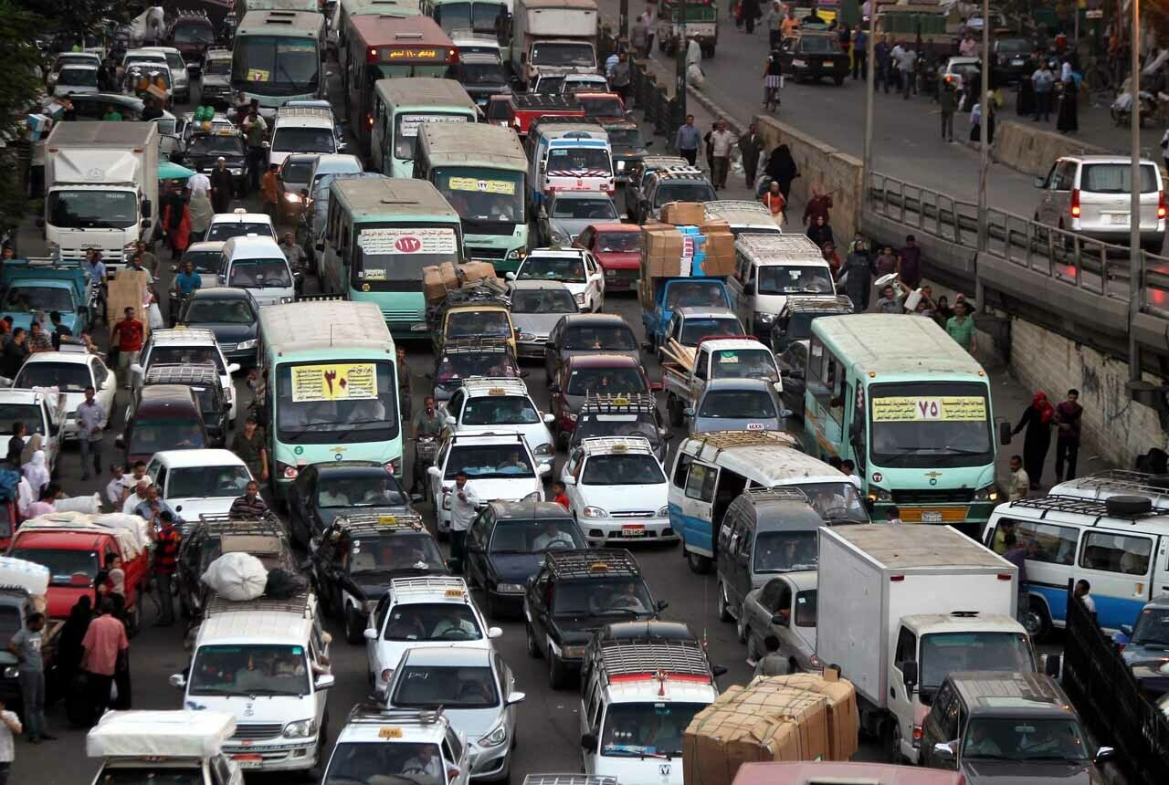 Zu viele Autos auf zu wenig Raum: in Kairo kommt der Verkehr regelmäßig zum Erliegen