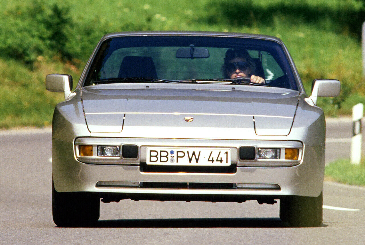 Porsche 944