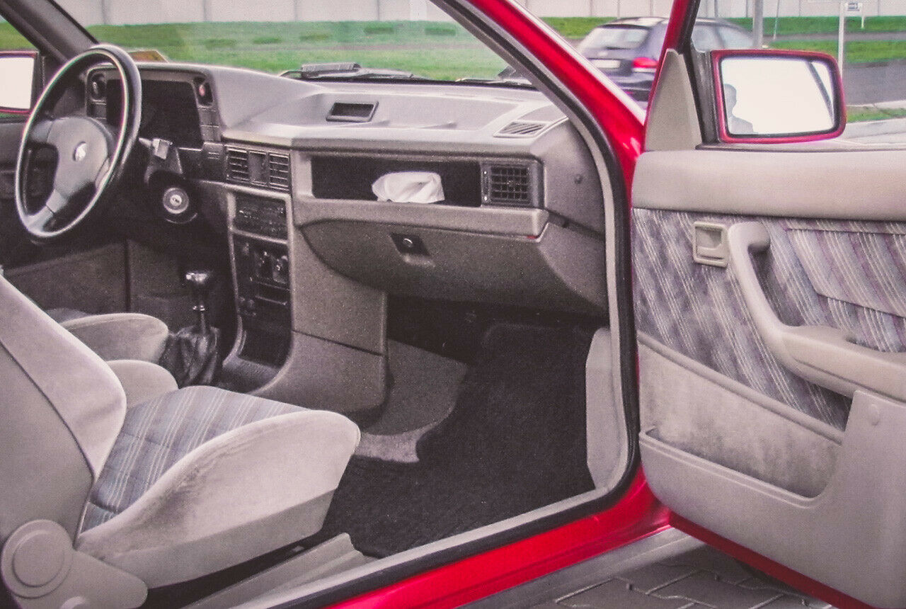 Viel Velours im Opel Kadett GSI