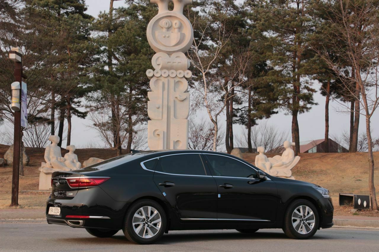 Der Kia K7 misst 4,97 Meter - das reicht nur für Platz zwei in der Kia-Palette