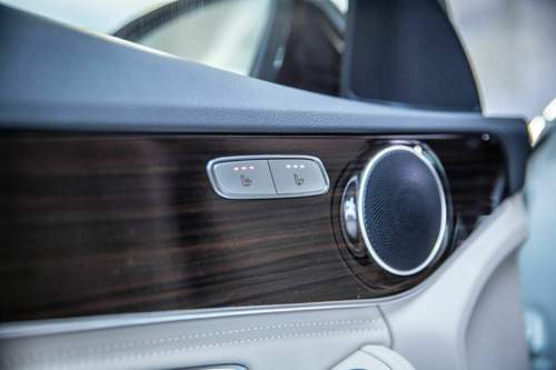 Heizung und Lüftung kosten für die Ledersitze im Mercedes C 160 T 1.285 Euro