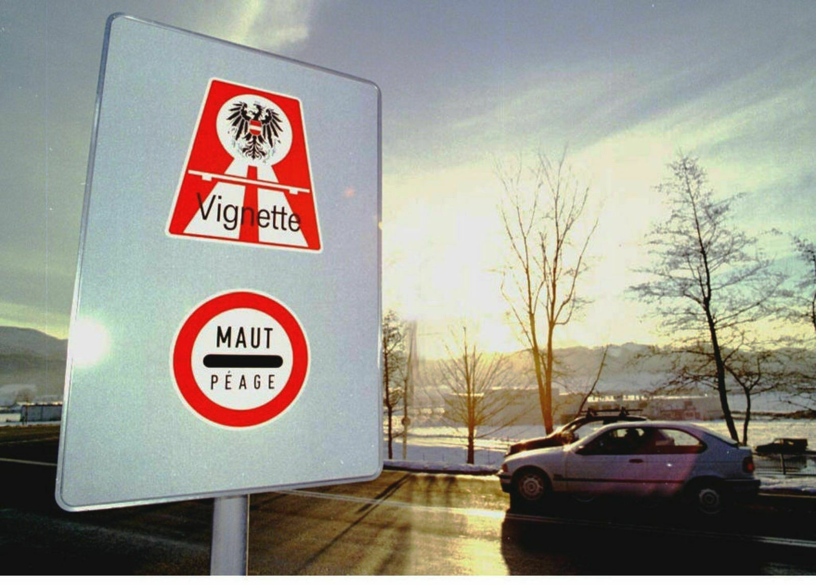 Seit 1997 gilt in Österreich die Pkw-Maut. Der Preis der Vignette hat sich seitdem etwa verdoppelt