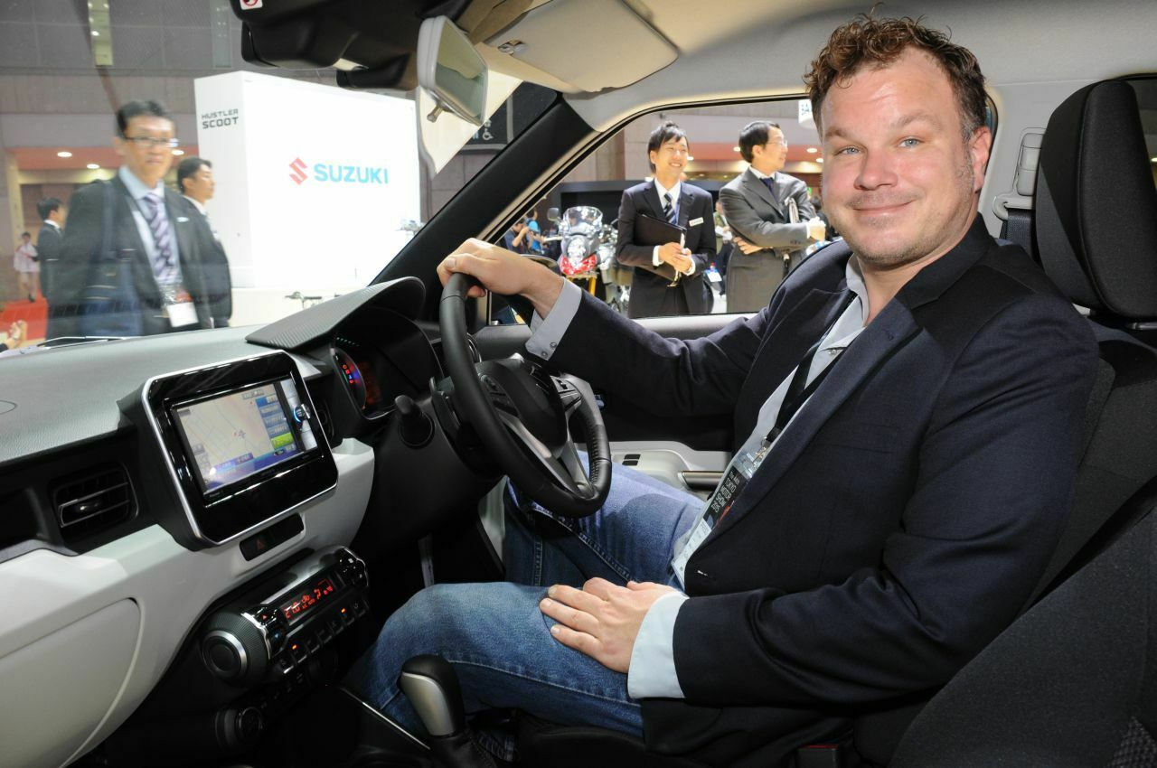 MOTOR-TALK-Redakteur Björn Tolksdorf im Suzuki Ignis