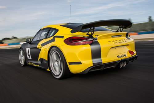 Manthey Racing bietet ein Kit für den GT4 Clubsport an, mit dem er sich für die offizielle GT4-Klasse nach FIA-Reglement homologieren lässt