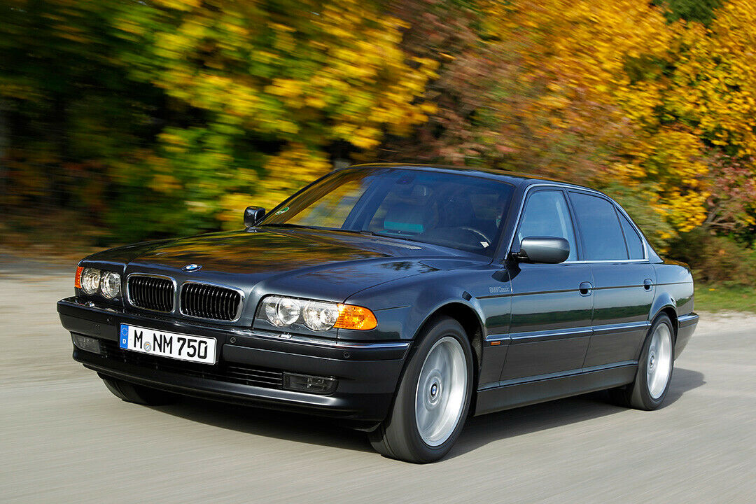 Einst der teuerste Münchener, heute Einstiegsmodell: Den 750i E38 gibt es ab 2.500 Euro