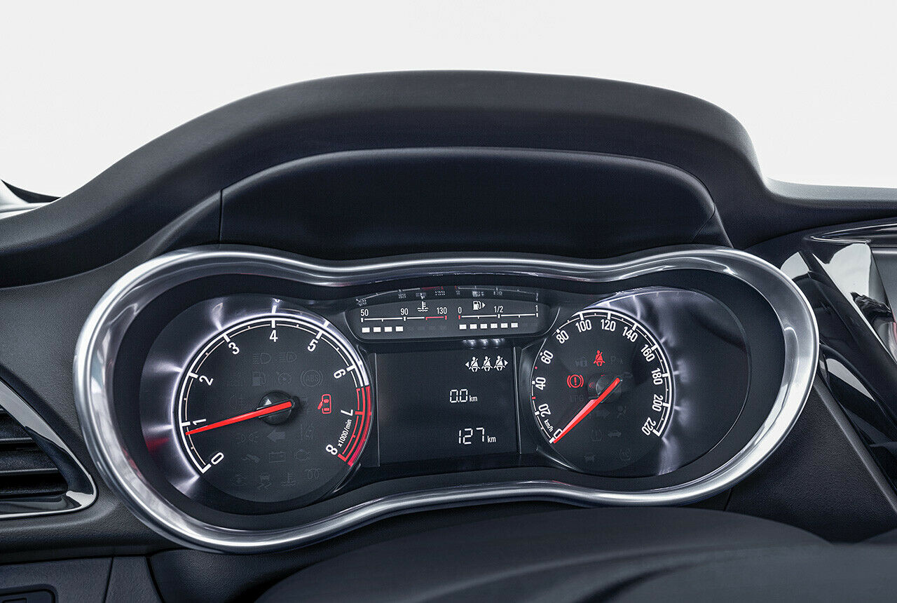Nicht sportlich: Der Karl rennt in knapp 14 Sekunden auf Tempo 100 und läuft maximal 170 km/h