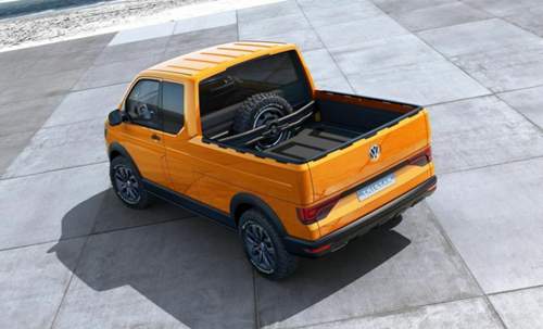 Das Reserverad des VW Tristar ist hinter der Doppelkabine befestigt