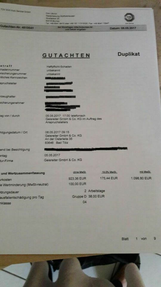 Sohn beschädigt Fahrzeug auf Parkplatz, Abwicklung über KFZ Haftpflicht möglich?