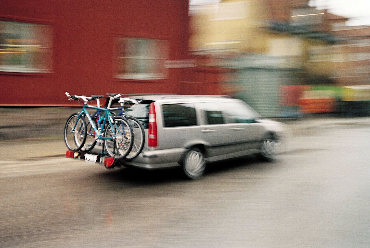 Fahrradträger: Vor dem Kauf sollten sich Autofahrer über die Anforderungen an das Trägersystem im Klaren sein
