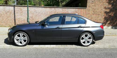 BMW 320iA F30