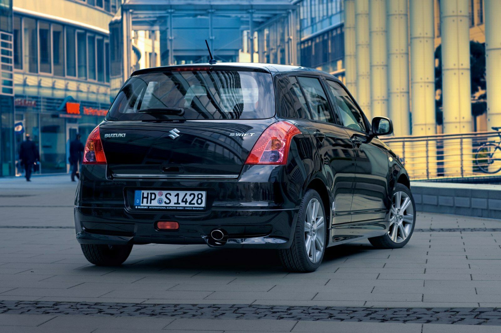 Sondermodell Suzuki Swift „Black and White“