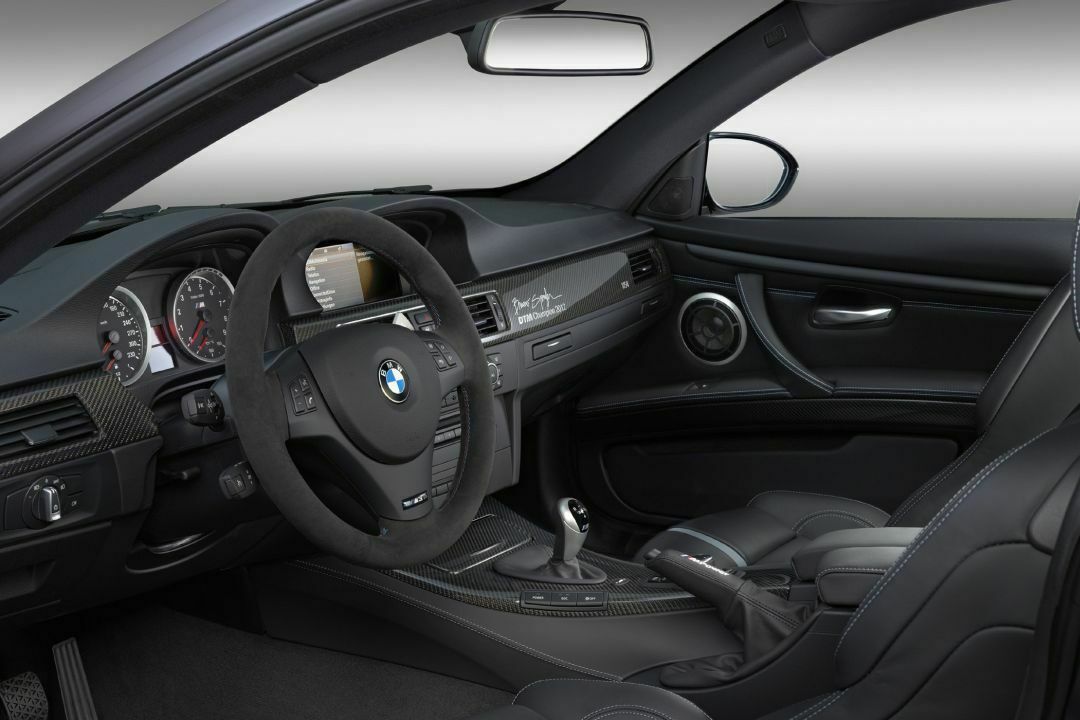 BMW M3 DTM Champion Edition: Besonders griffiges Alcantara-Lenkrad